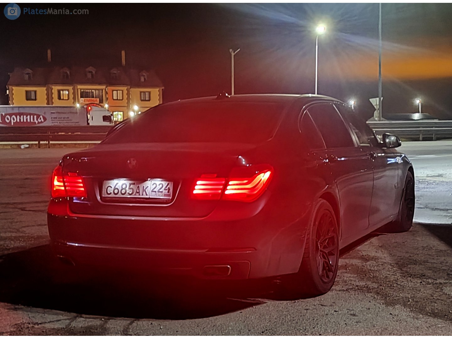 с 685 ак 224, BMW 7 Series 5th gen (F01–F04), 2008–2015