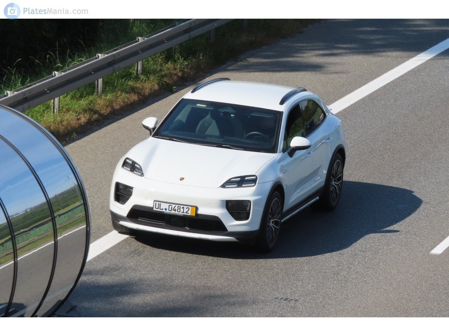 UL 04812, Porsche Macan 2nd gen EV (XAB), 2024–
