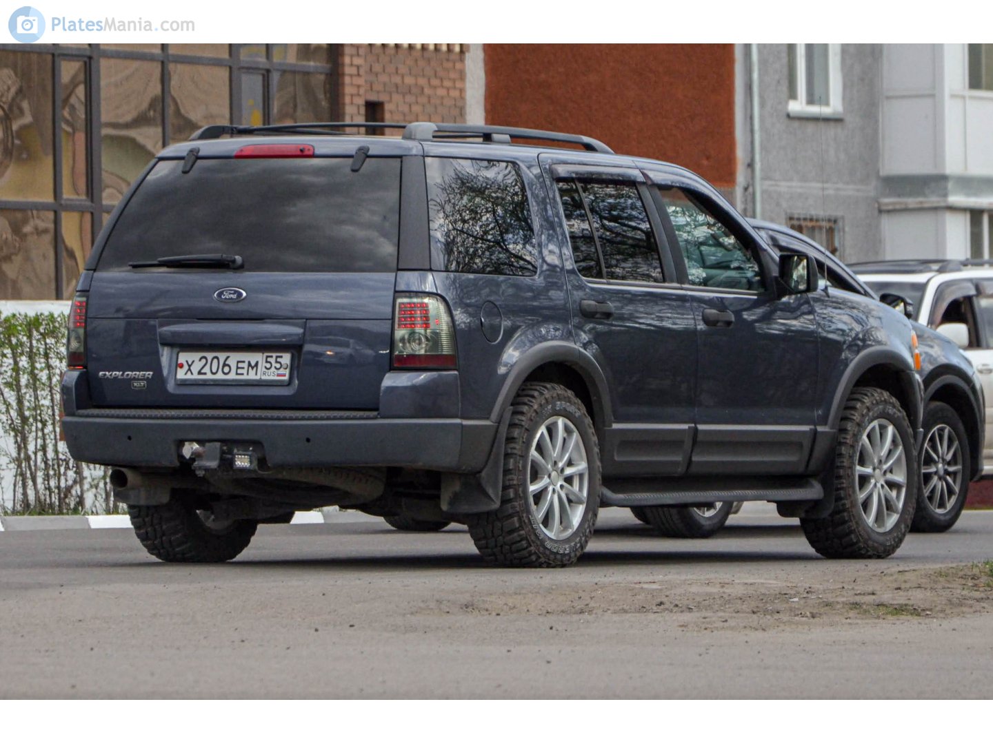 х 206 ем 55, Ford Explorer 3rd gen SUV (U152), 2000–2005