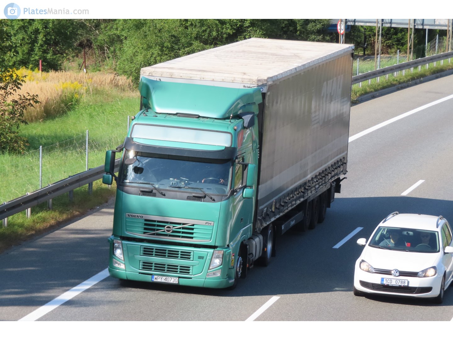 WPY 40730, Volvo FH 2nd gen, facelift, 2008–2012