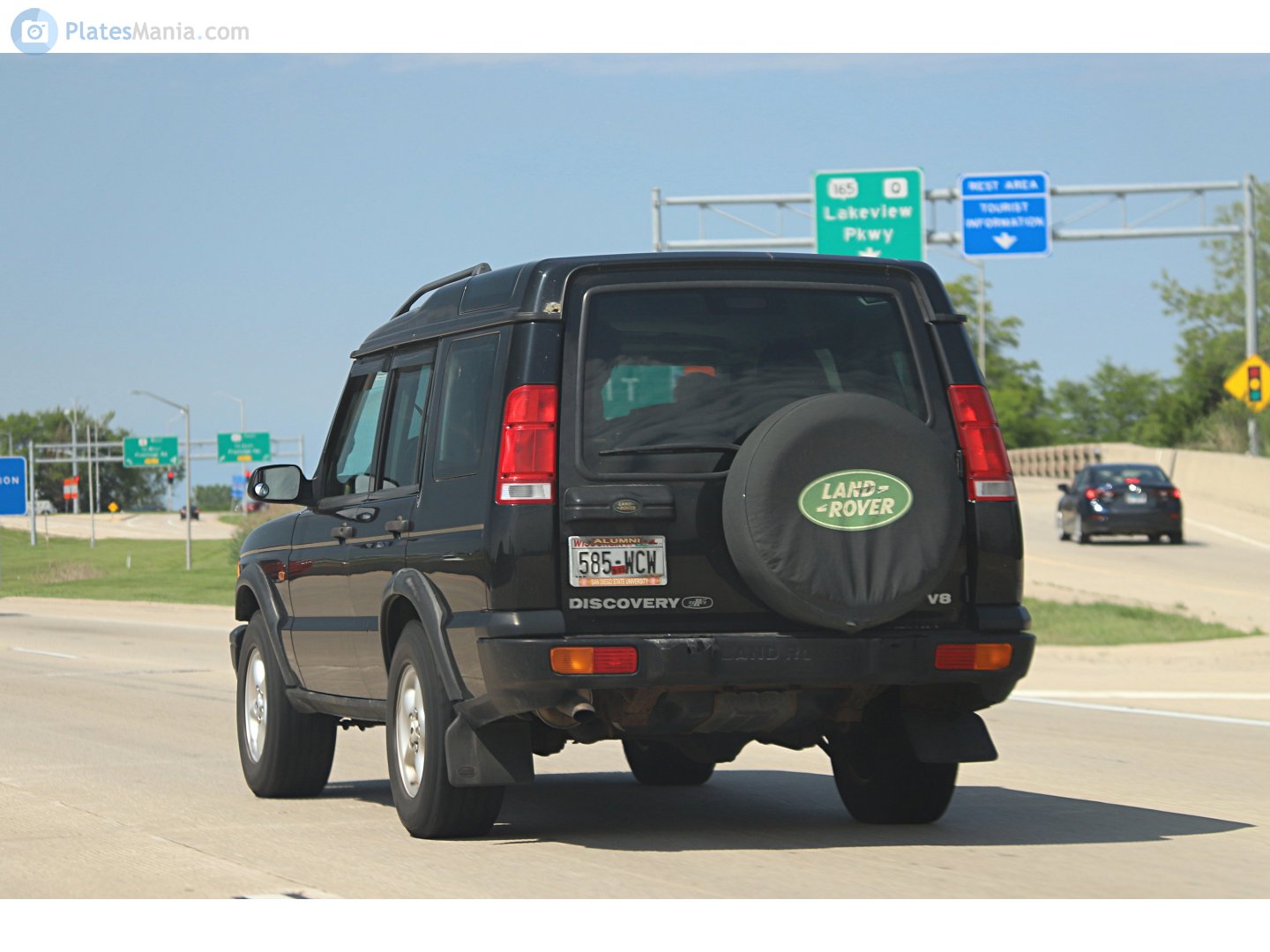 585-WCW, Land Rover Discovery 2nd gen (L318), 1998–2004