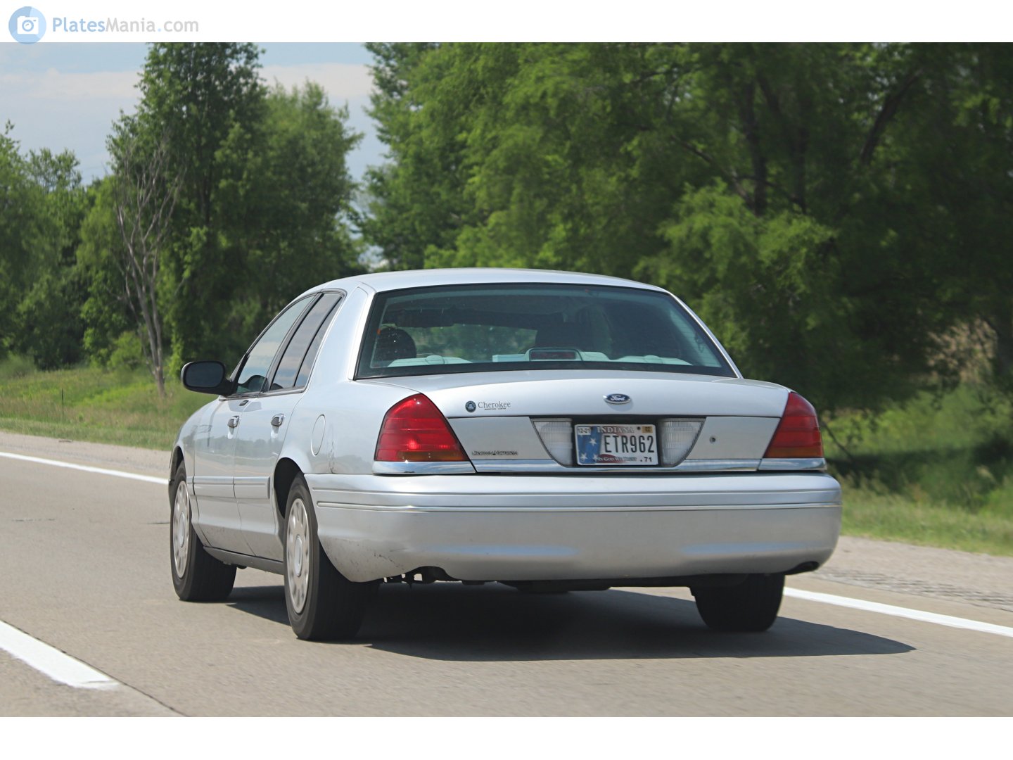 ETR962, Ford Crown Victoria 2nd gen (EN114), 1997–2012