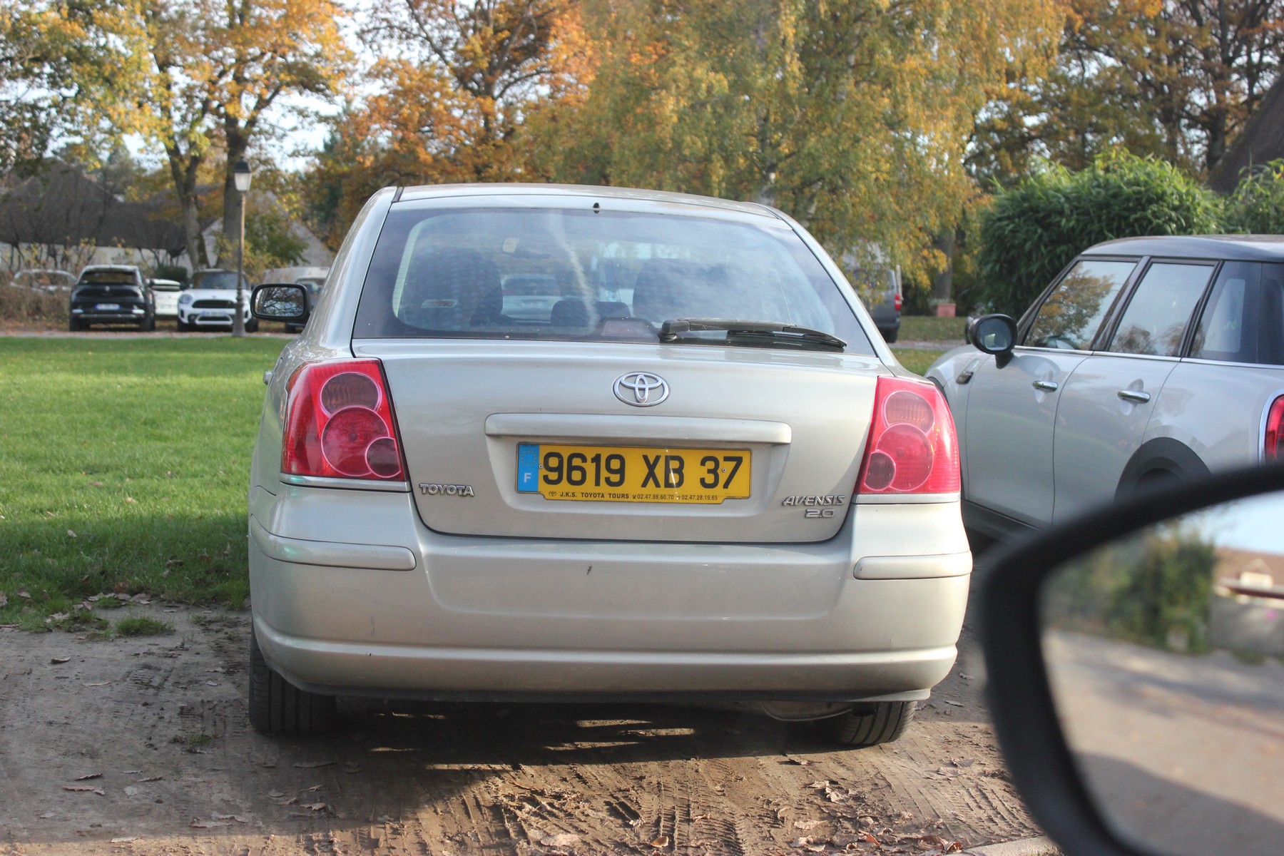 9619 XB 37, Toyota Avensis 2nd gen Sedan/Liftback (T250), 2003–2009