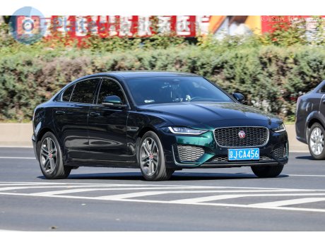 京J·CA456, Jaguar XE