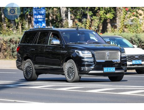 京K·GC808, Lincoln Navigator