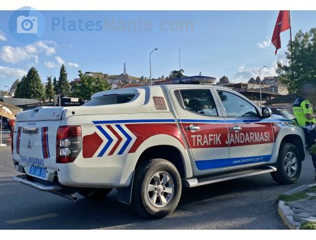 50 JAA 155, Mitsubishi L200