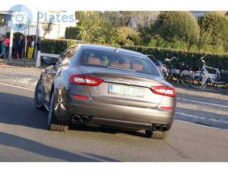 1-ZAT-607, Maserati Quattroporte