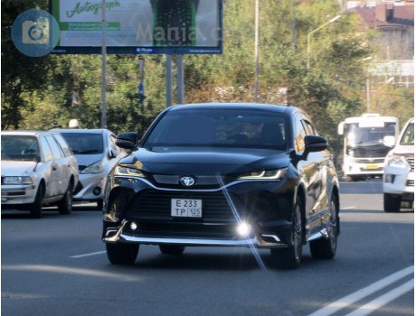 е233тр125, Toyota Harrier