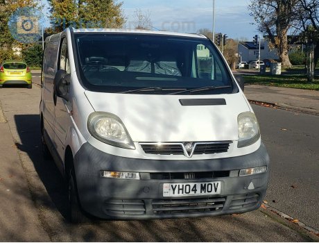YH04 MOV, Vauxhall Vivaro