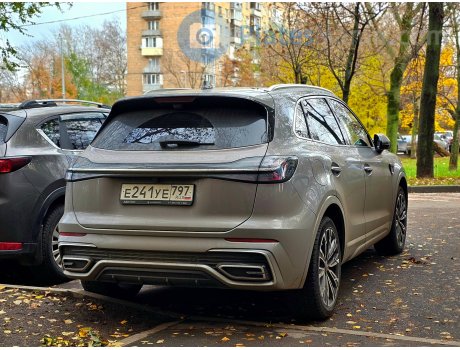 е241уе797, Hongqi HS5