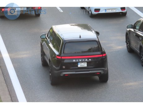 BC 8441 YB, Rivian R1S