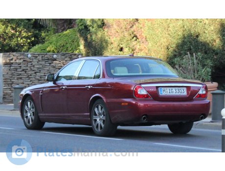 M IG 3303, Jaguar XJ