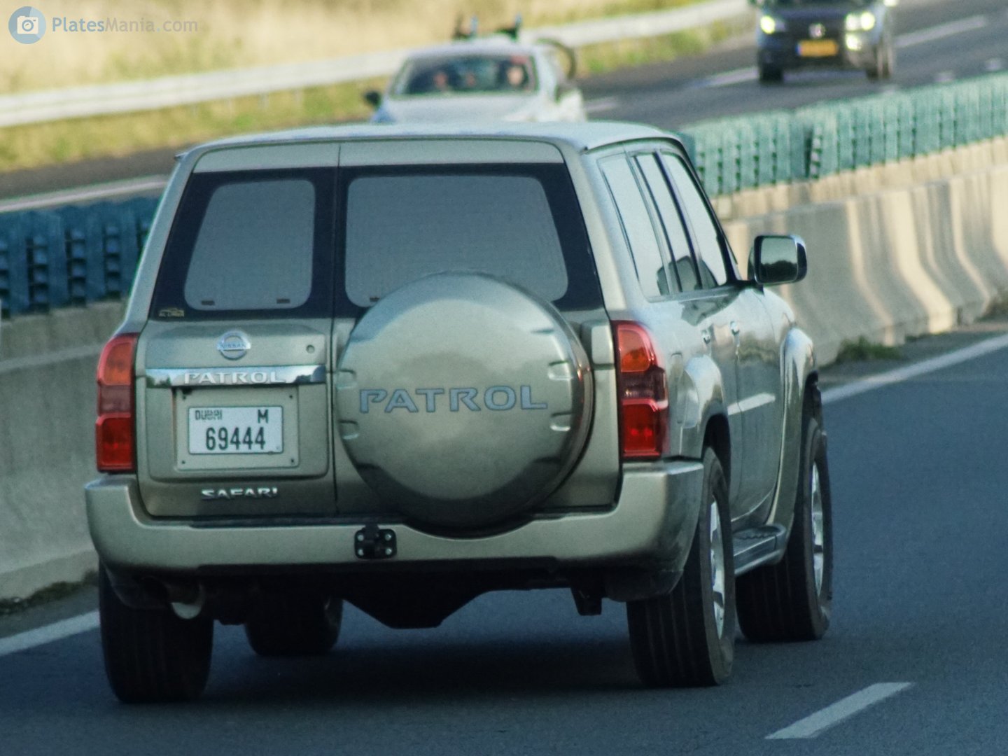 M 69444, Nissan Patrol 5th gen 5-door SUV (Y61), facelift, 2004–