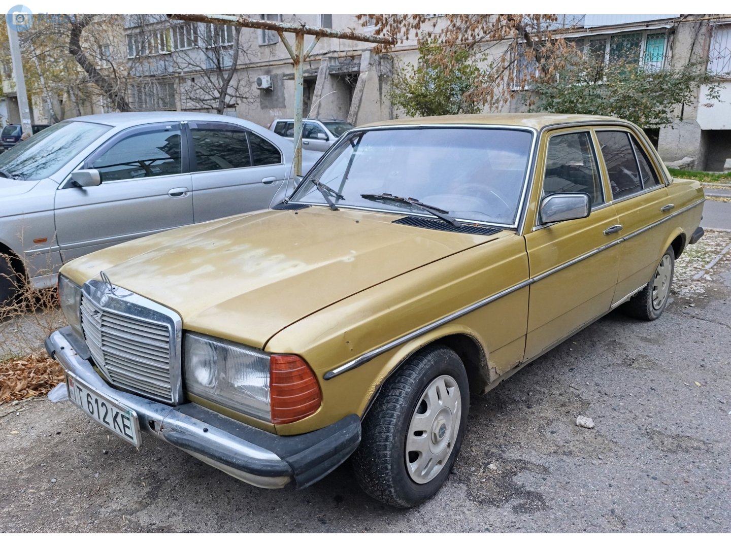 T 612 KE, Mercedes-Benz E-Klasse 200–300 Sedan (W123), 1975­–1986