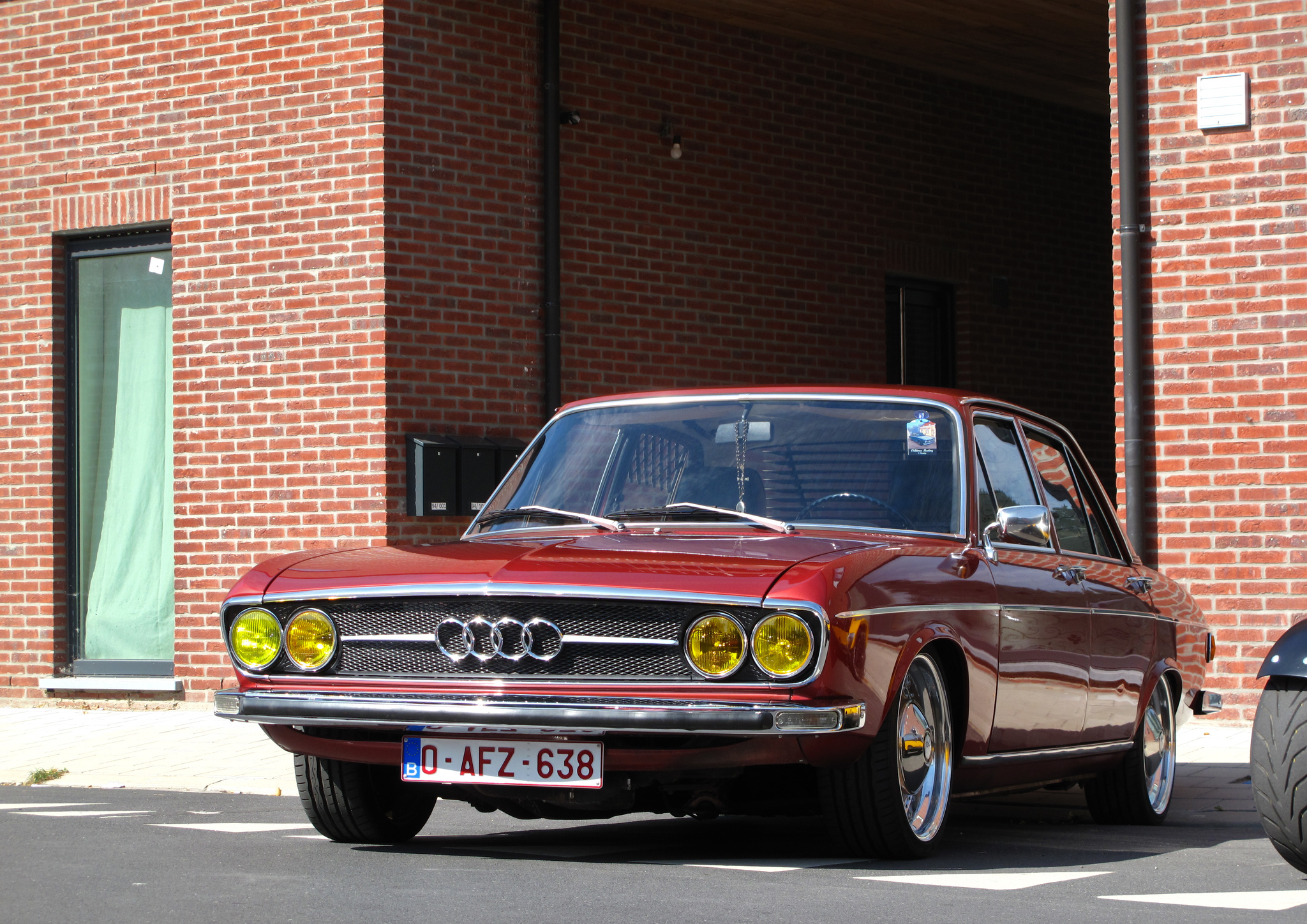 O-AFZ-638, Audi 100 1st gen 4-door Sedan (C1), 1968–1976