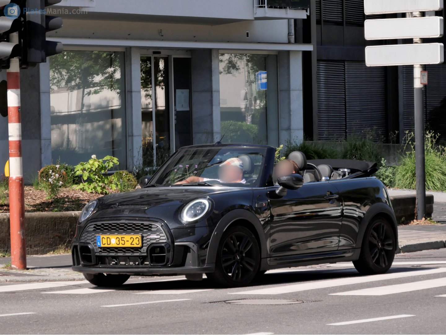 CD 35-23, MINI Convertible 3rd gen (F57), 2015–2024