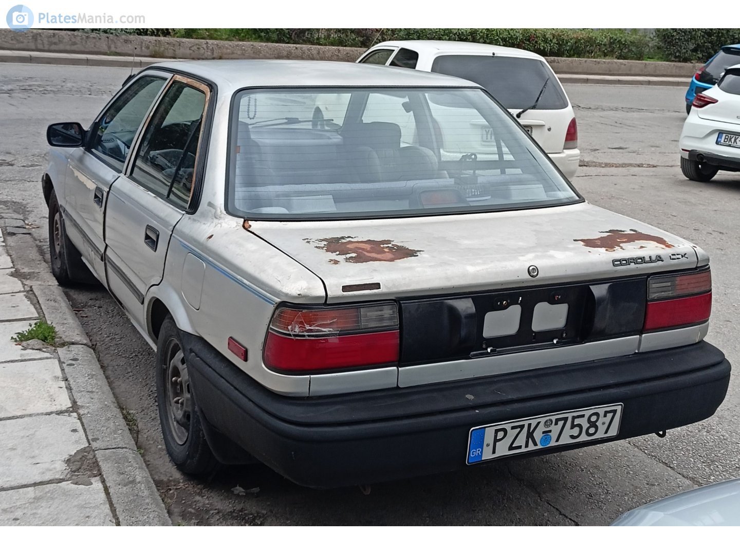 PZK-7587, Toyota Corolla 6th gen Sedan (E90), 1987–1992