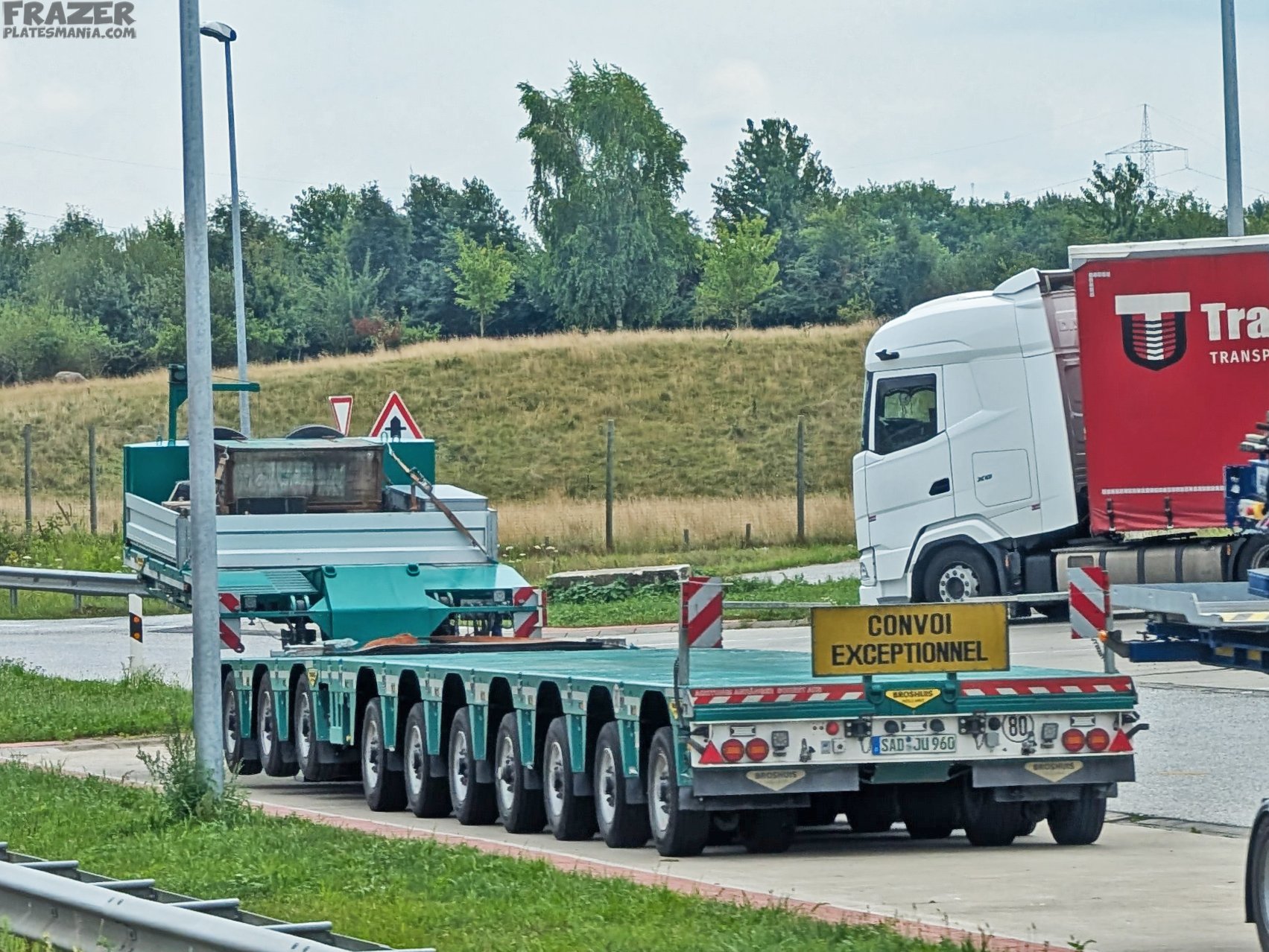 SAD JU 960, Broshuis 