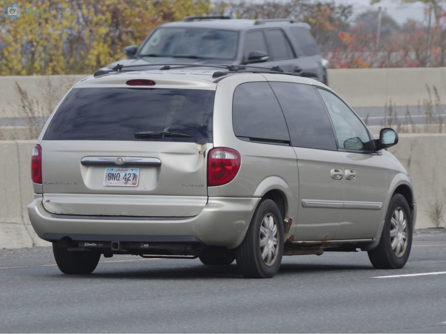 9N0 427, Chrysler Town&Country 4th gen Minivan (RS), 2000–2007