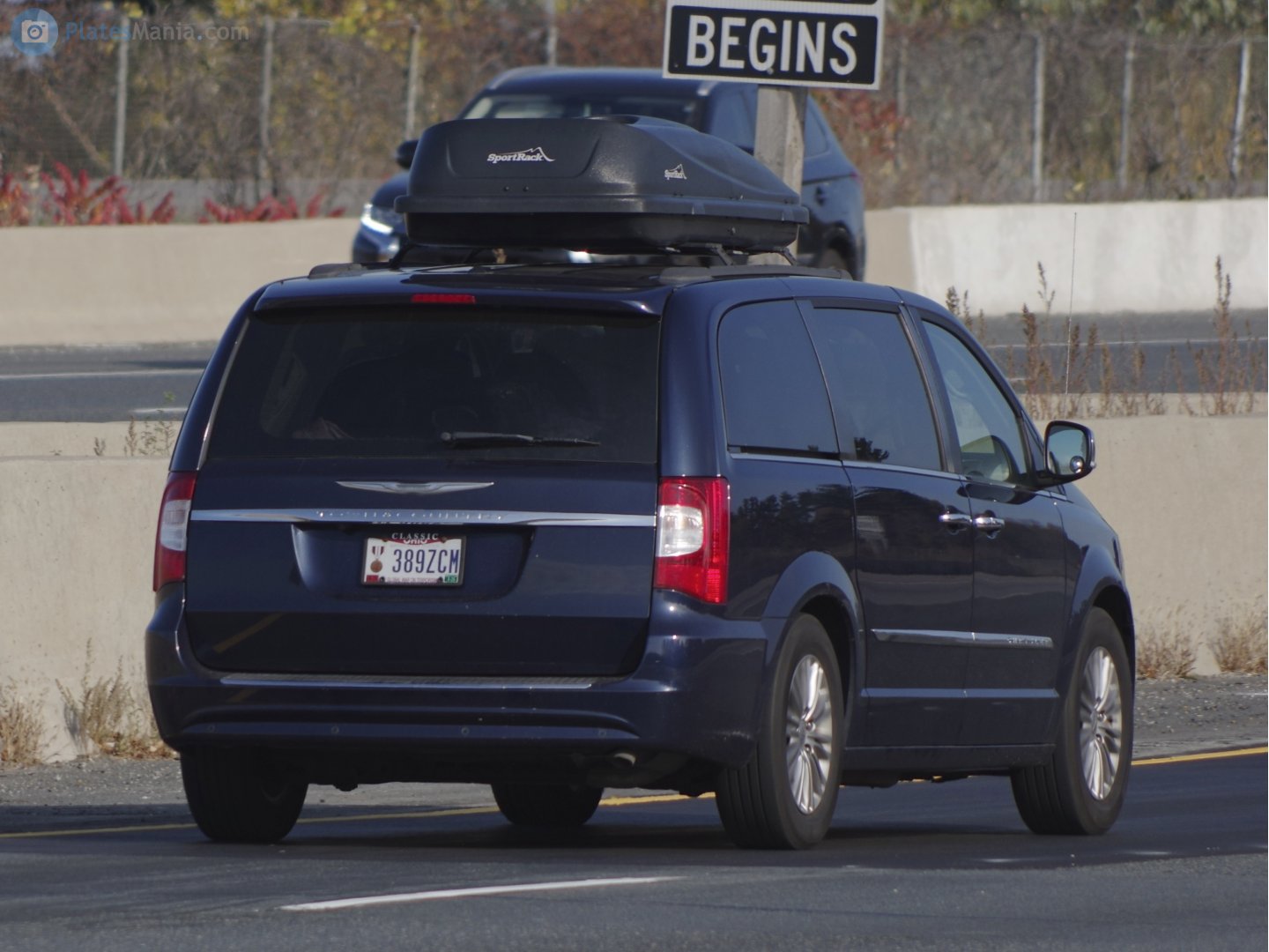 389ZCM, Chrysler Town&Country 5th gen Minivan (RT), facelift, 2010–2016