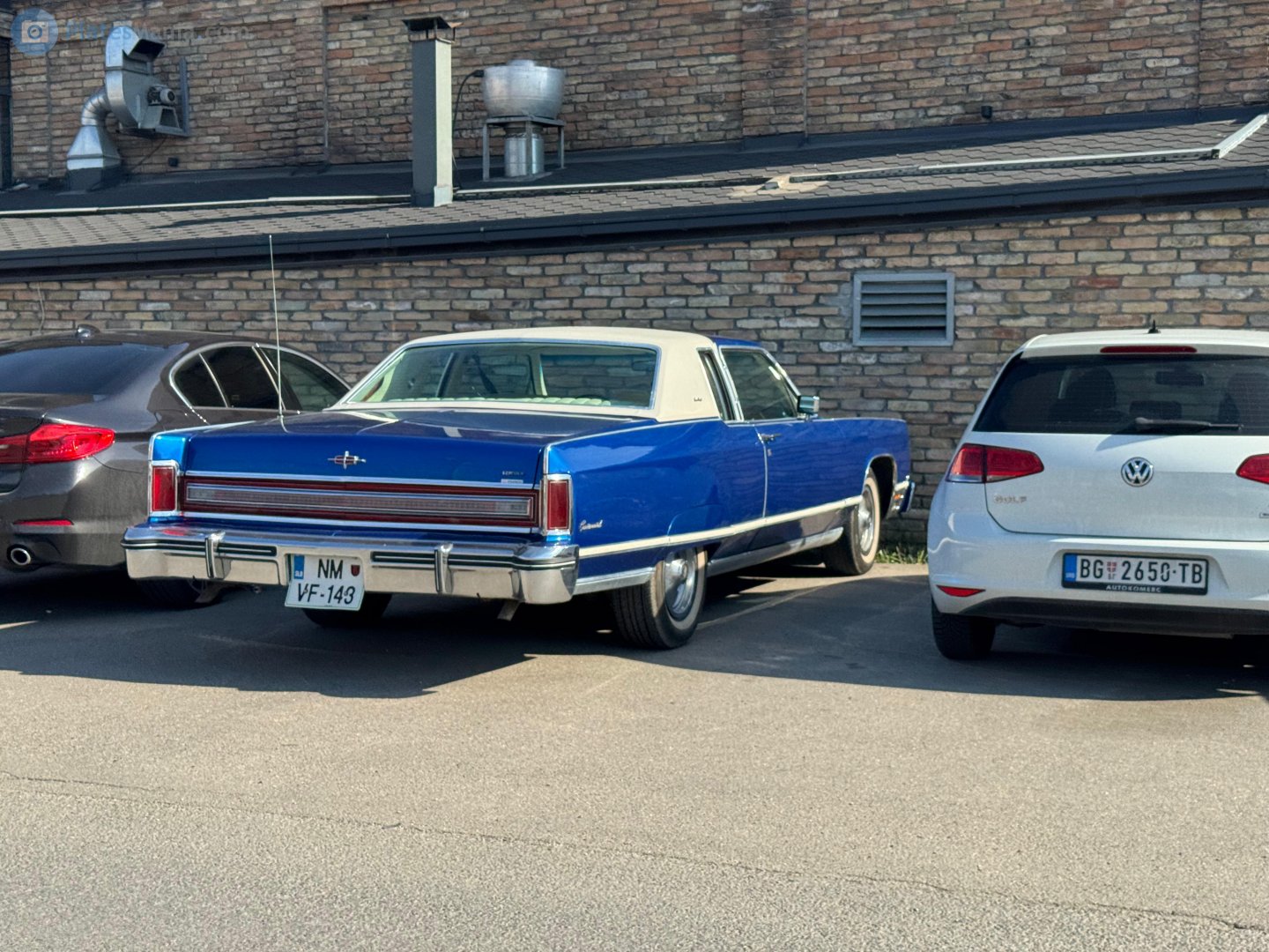 NM VF-143, Lincoln Continental 