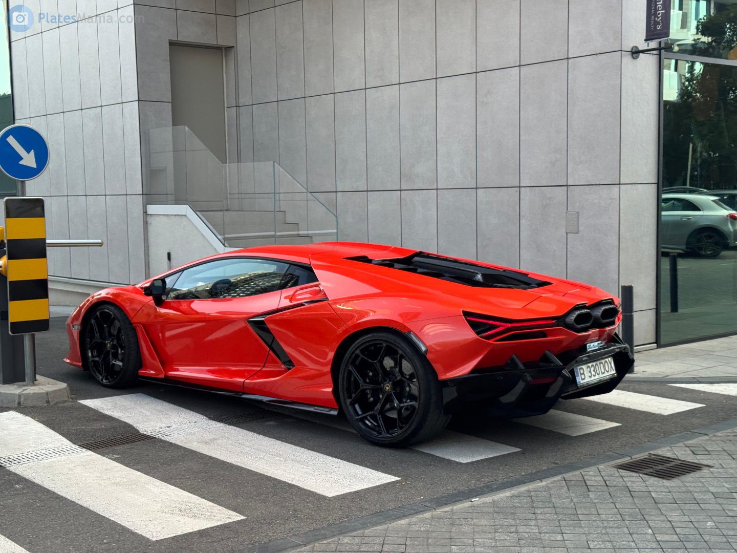 B 330 DOX, Lamborghini Revuelto 1st gen, 2023–