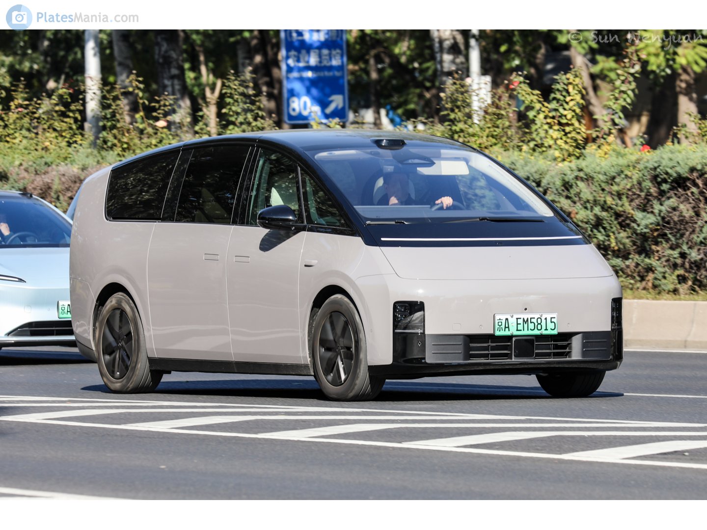 京A·EM5815, Li Xiang Mega 1st gen, 2024–