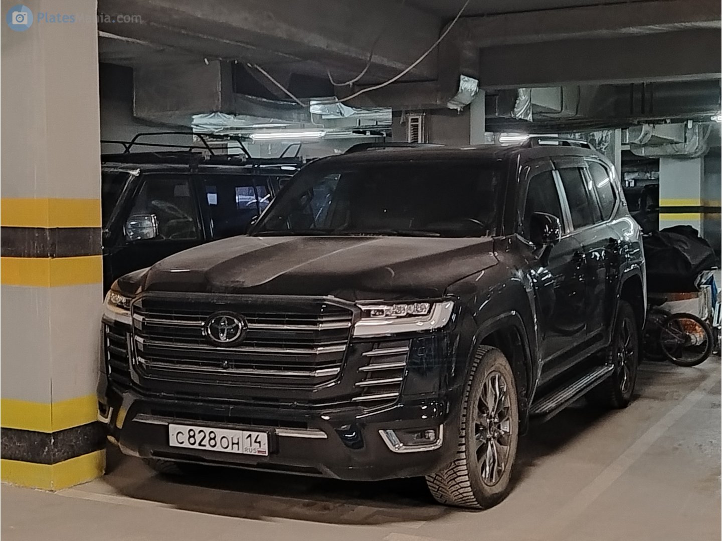 с 828 он 14, Toyota Land Cruiser 300 (J300), 2021–