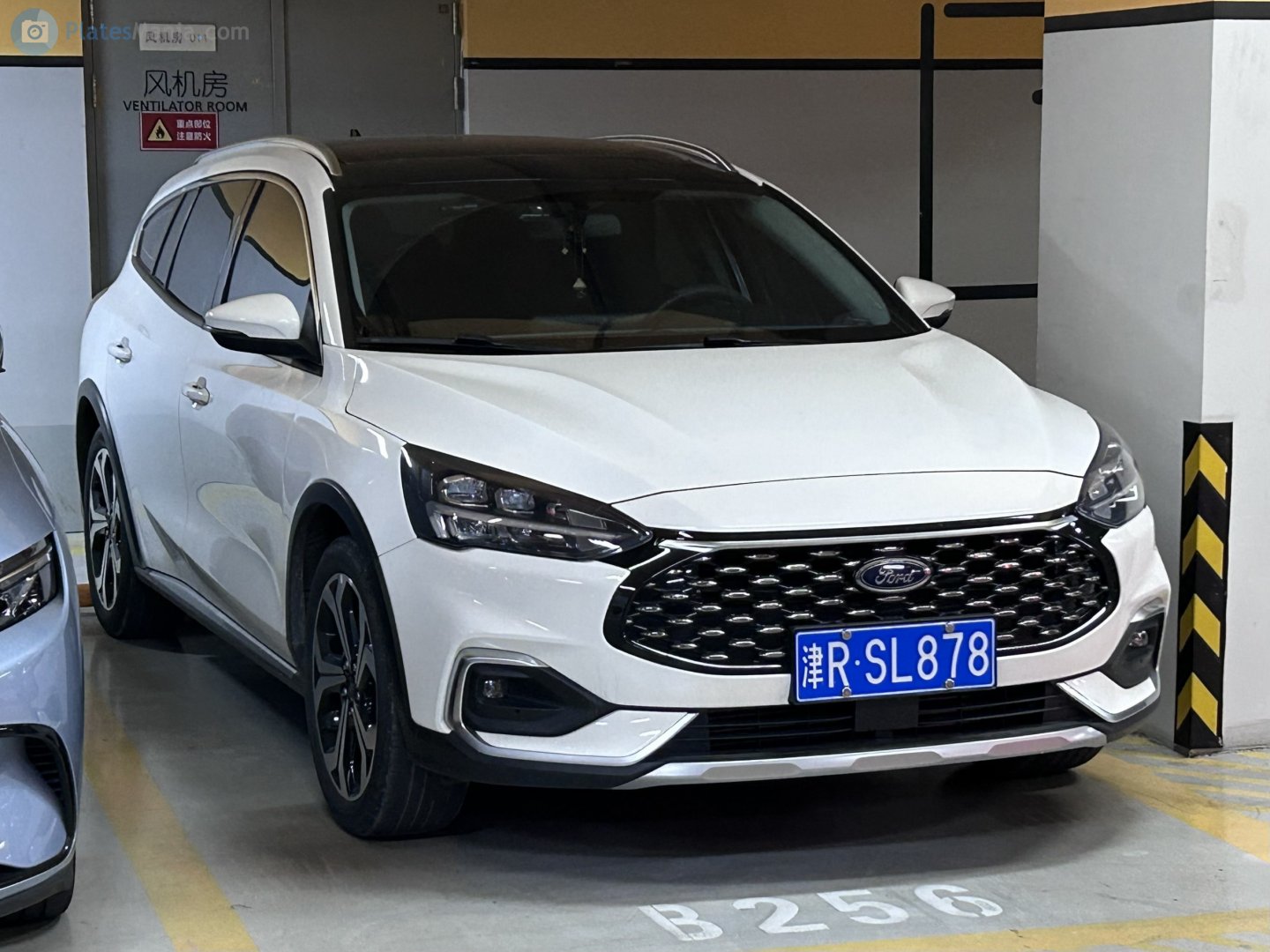 津R·SL878, Ford Focus 4th gen Active Wagon (DEH; C519), 2018­–2022