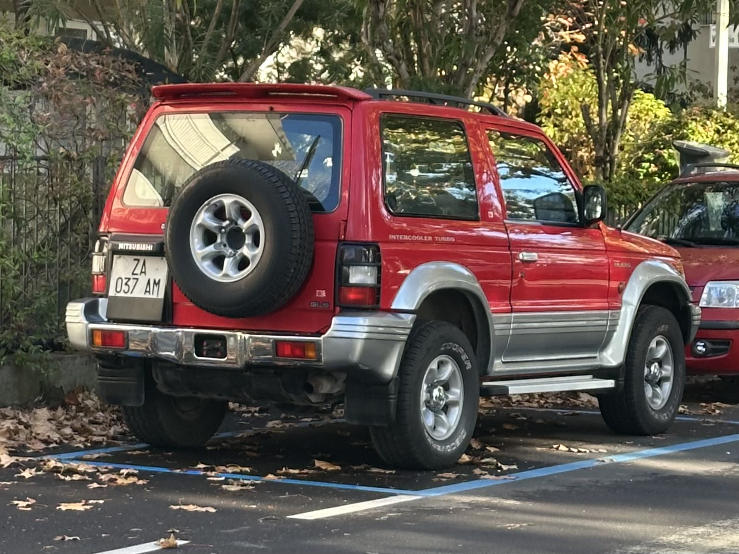ZA 037 AM, Mitsubishi Pajero 2nd gen 3-door SUV (V20/NH/NJ/NK/NL), 1991–1999