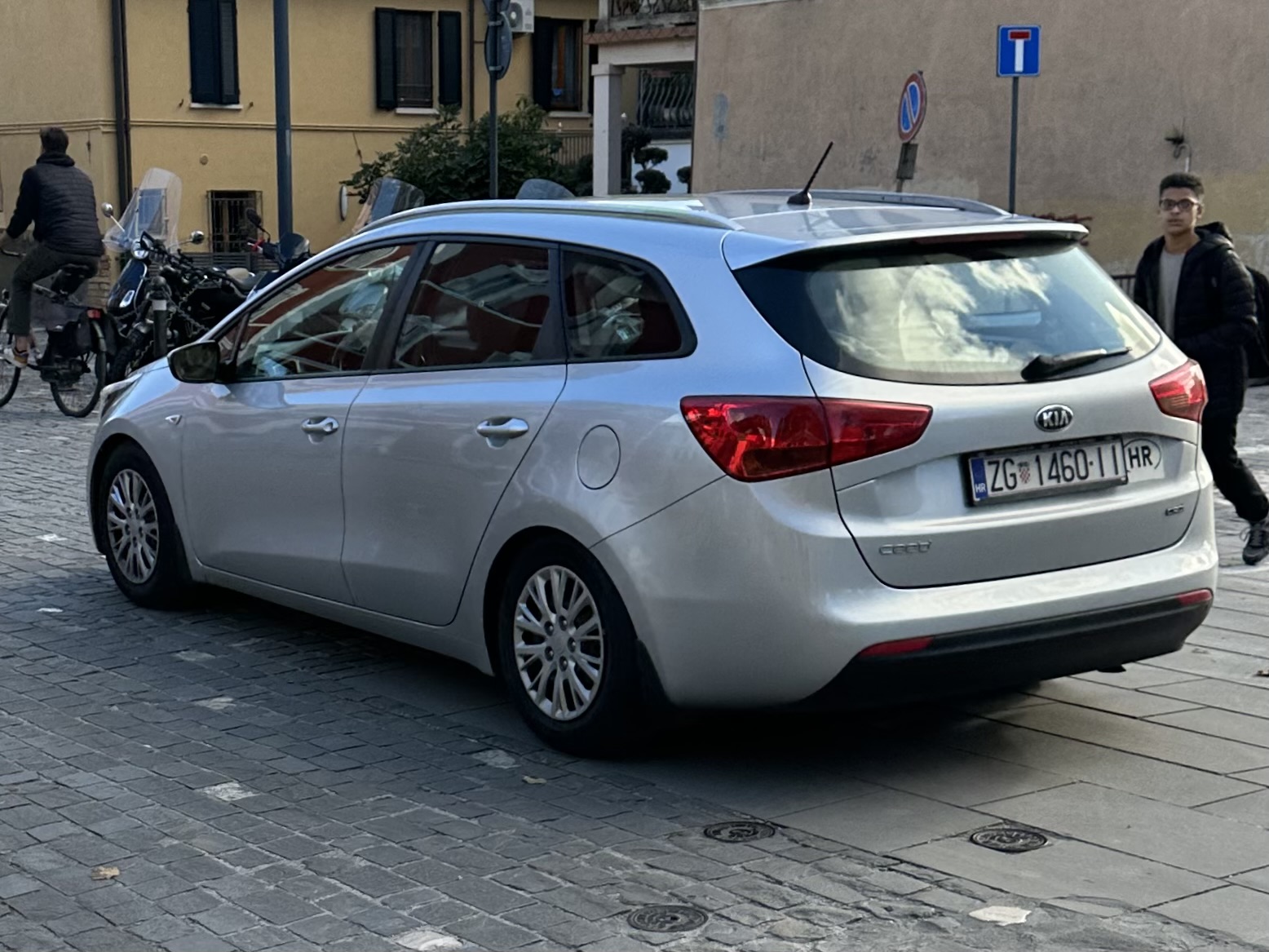 ZG 1460-II, Kia Ceed 2nd gen cee'd_SW (JD), 2012–2018