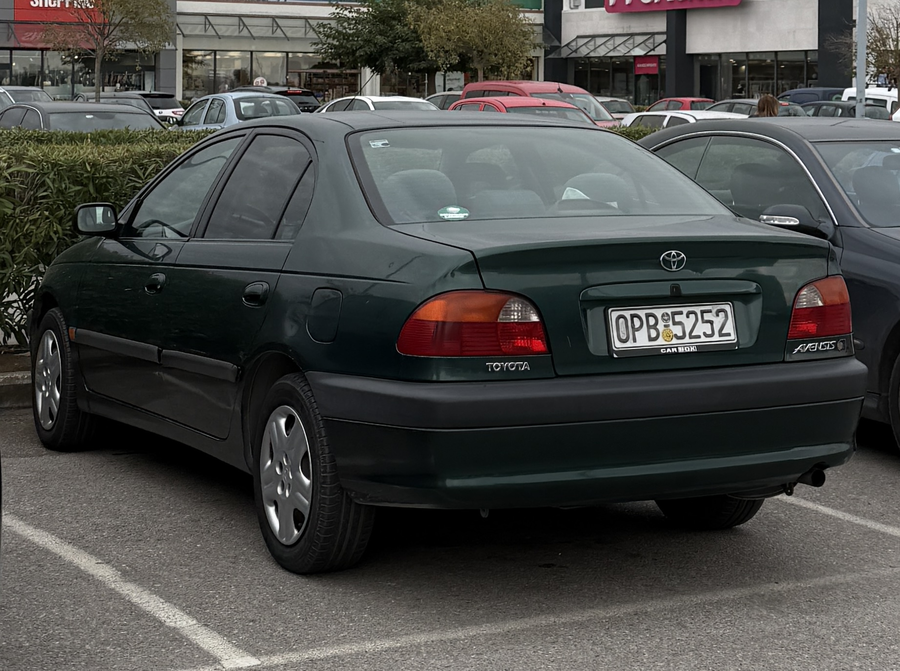 OPB-5252, Toyota Avensis 1st gen Sedan (T220), 1997–2003