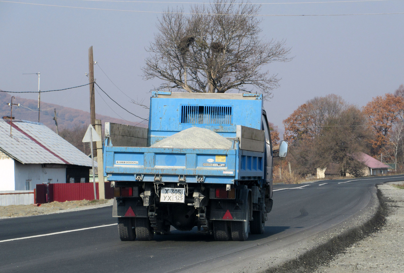 х 305 ух 125, Isuzu Elf 4th gen, 1984–1993
