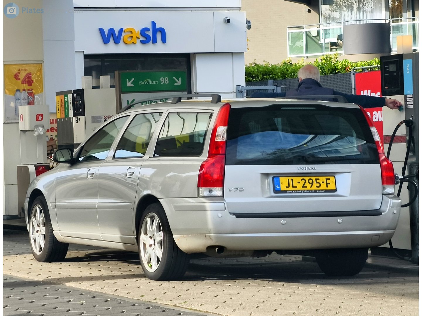 JL-295-F, Volvo V70 2nd gen (285), 2000–2007