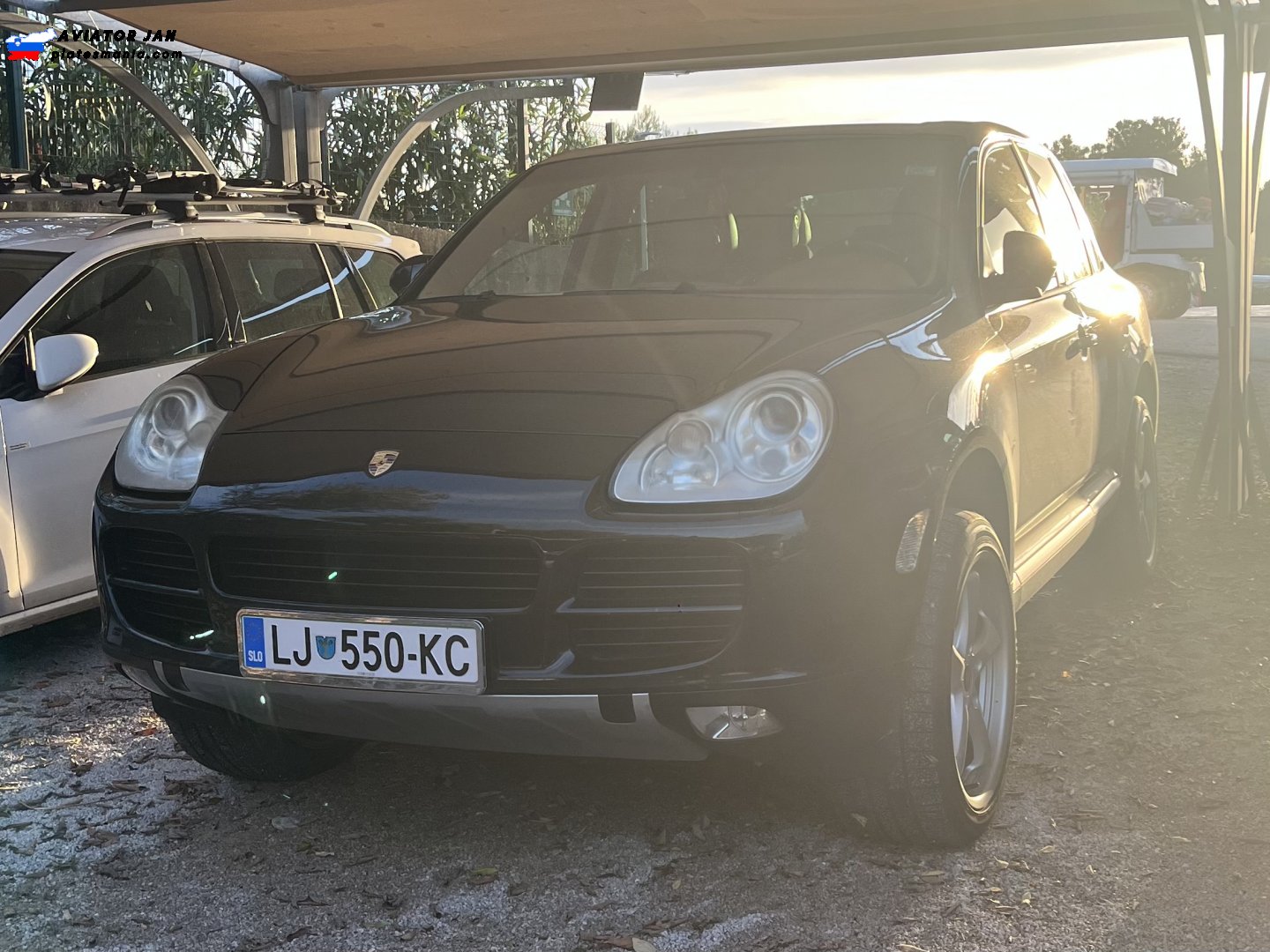 LJ 550-KC, Porsche Cayenne 1st gen (955; 9PA), 2002–2007