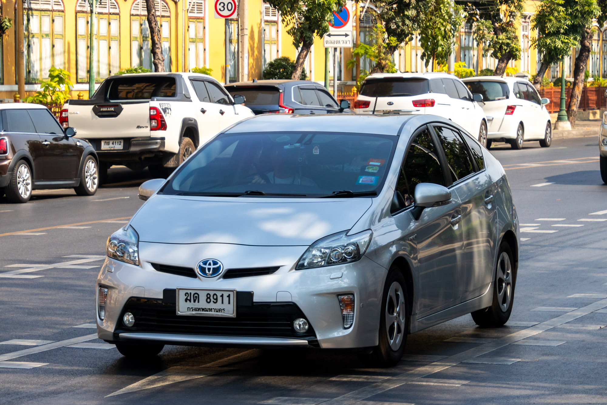 ฆด 8911, Toyota Prius 3rd gen Liftback (ZVW30), 2009–2015