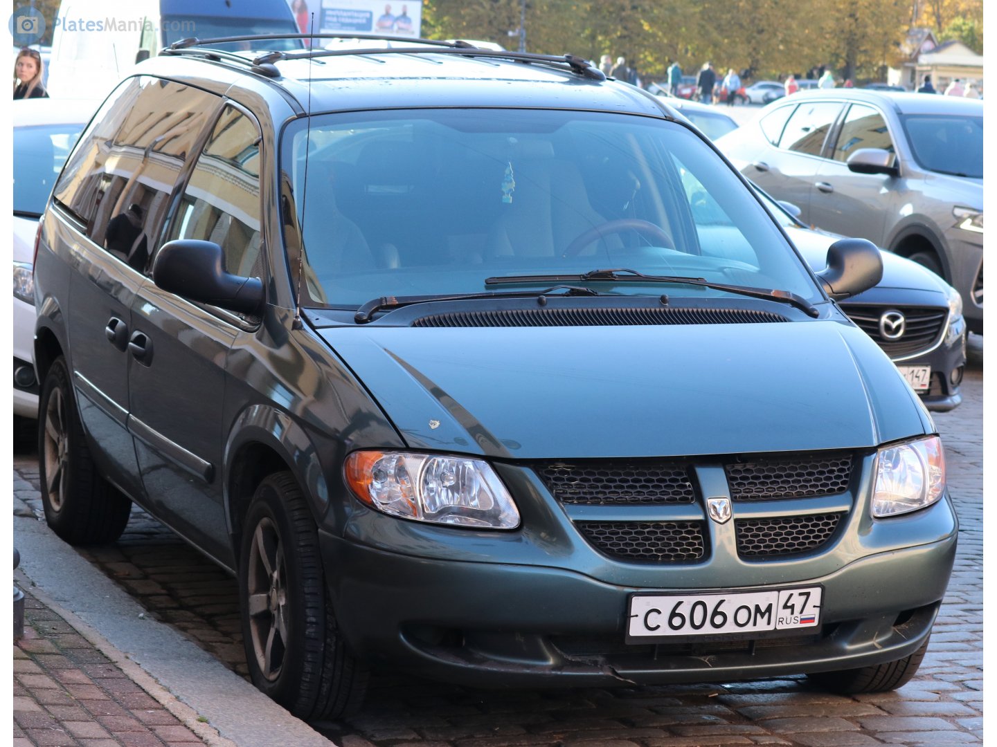 с 606 ом 47, Dodge Caravan 4th gen (RS), 2000–2007