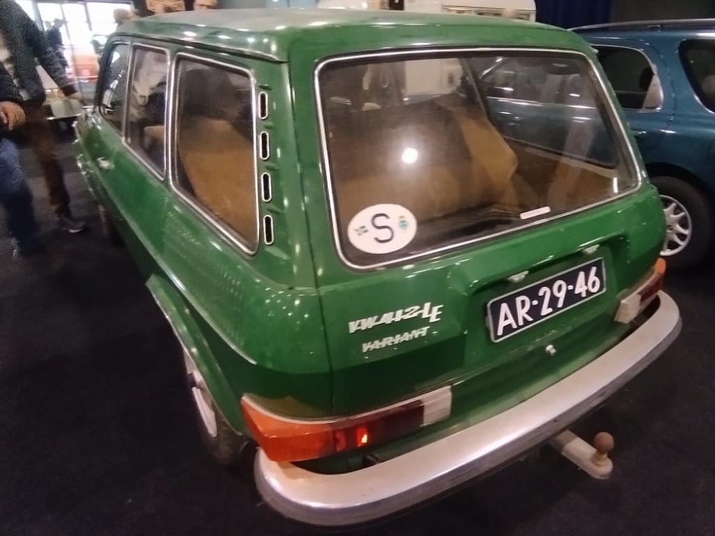 AR-29-46, Volkswagen Typ 4 (412) 3-door Variant, 1972–1974
