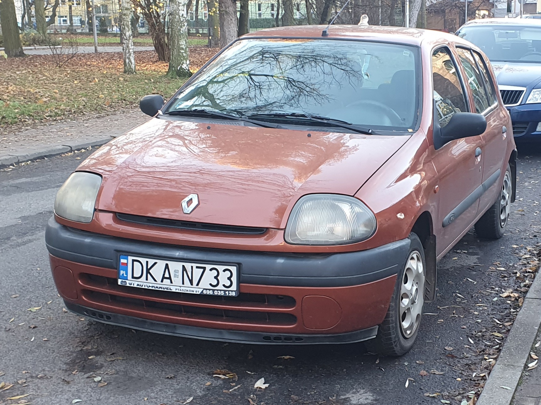 DKA N733, Renault Clio 2nd gen 5-door Hatch (B65), 1998–2001 (–2003 for LATAM-market)