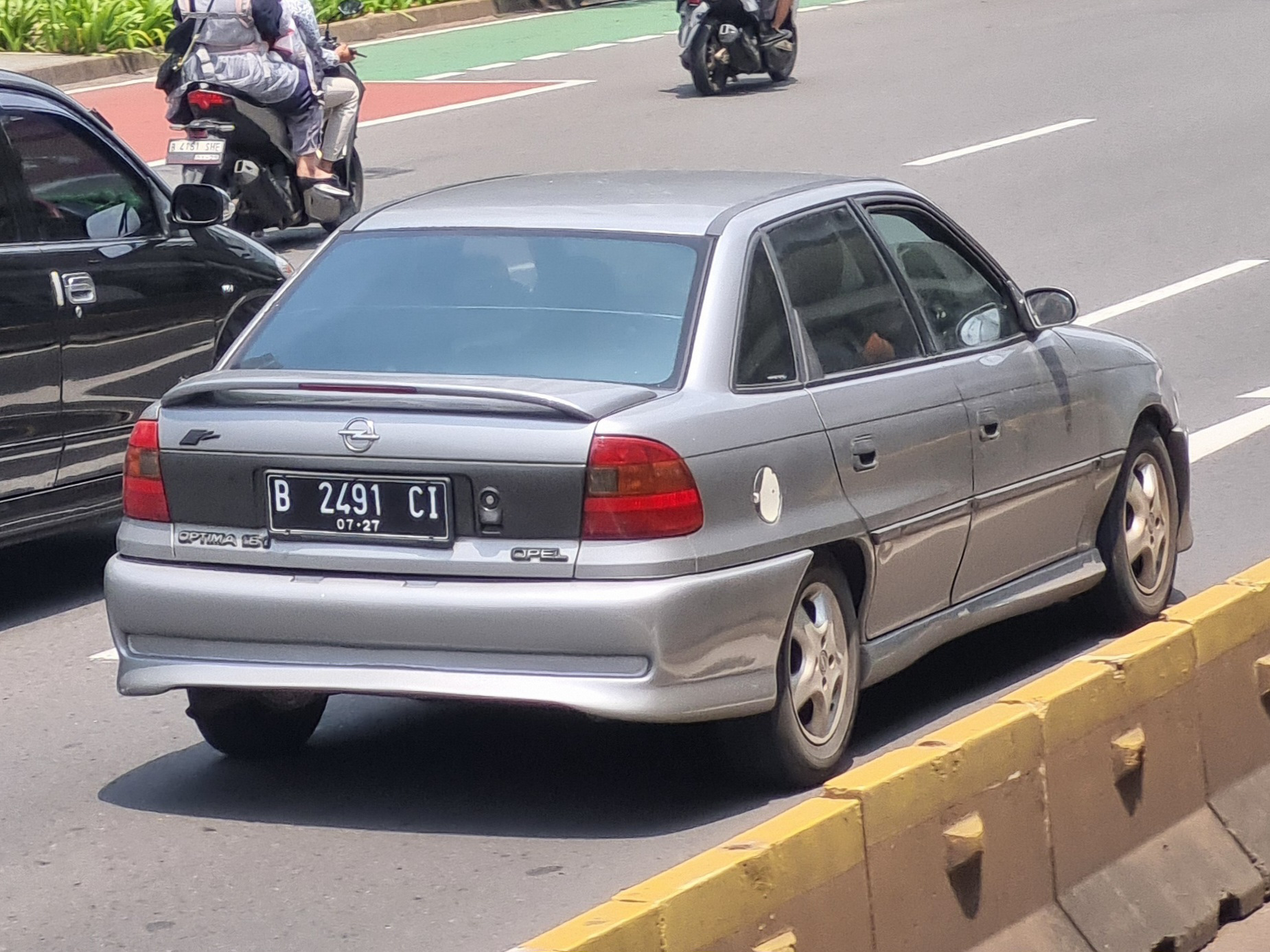 B 2491 CI, Opel Optima 1st gen (F; T92; ID-market), 1995–2003