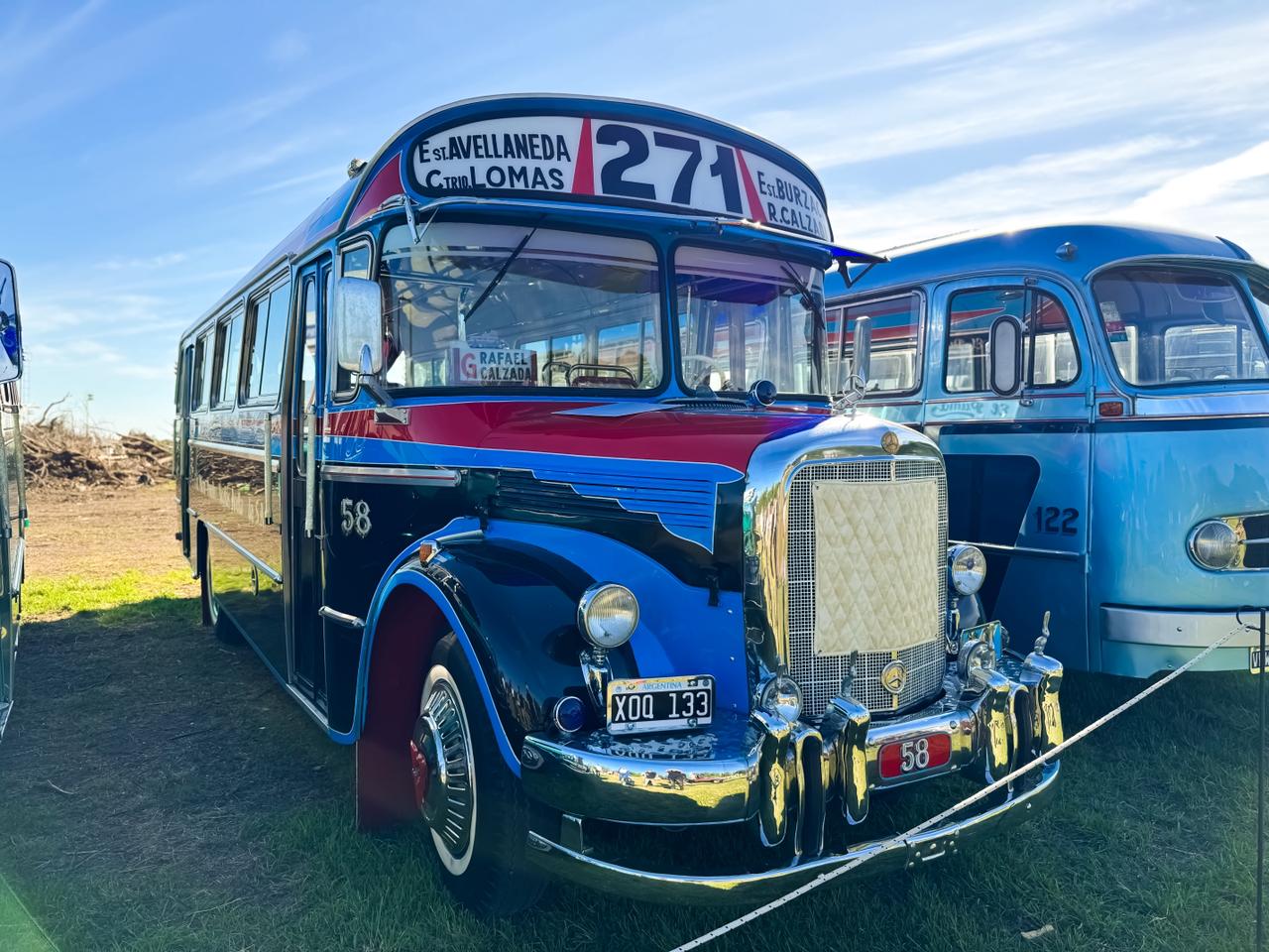 XOQ 133, Mercedes-Benz L/LA-Series Trucks 