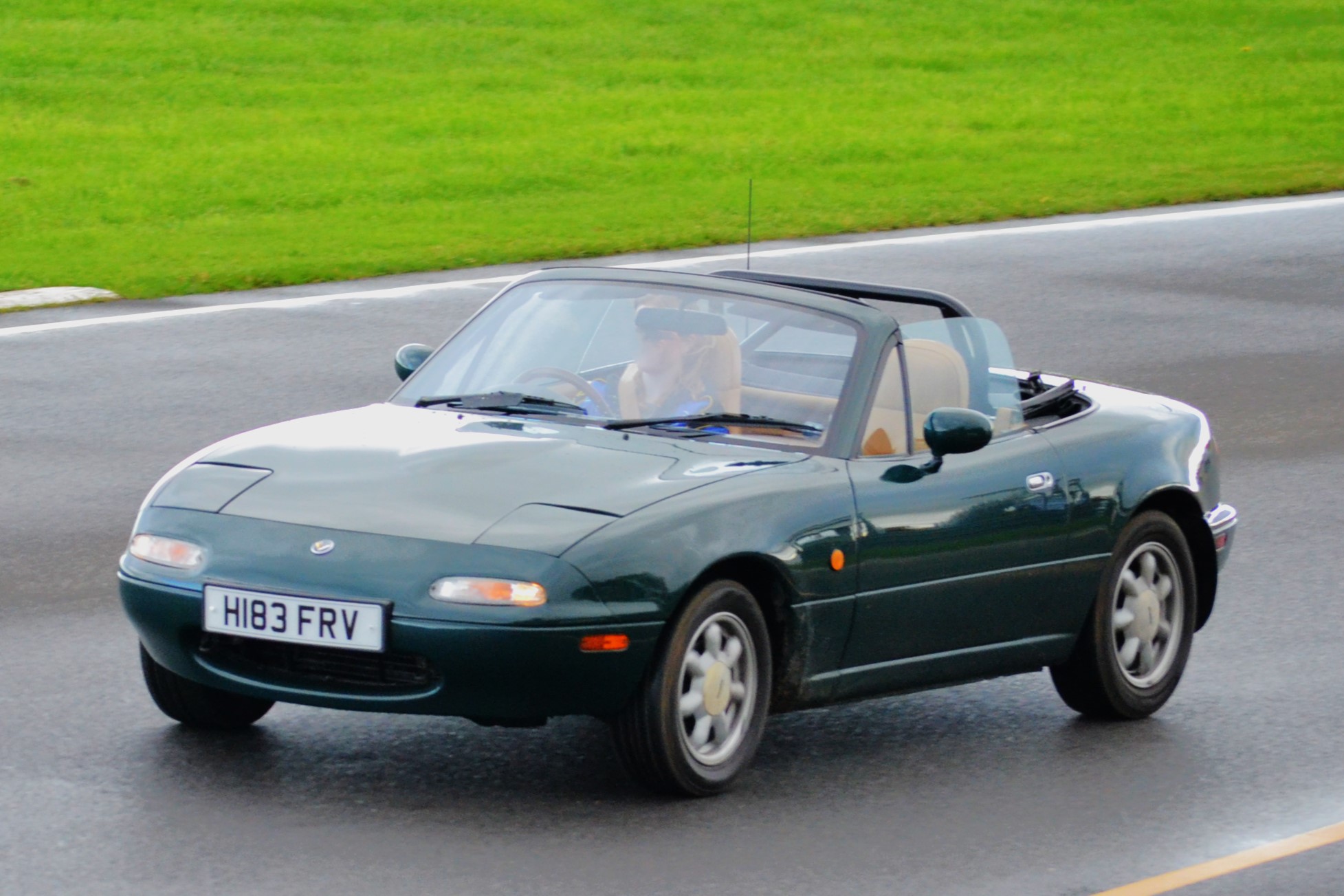 H183FRV, Eunos Roadster 