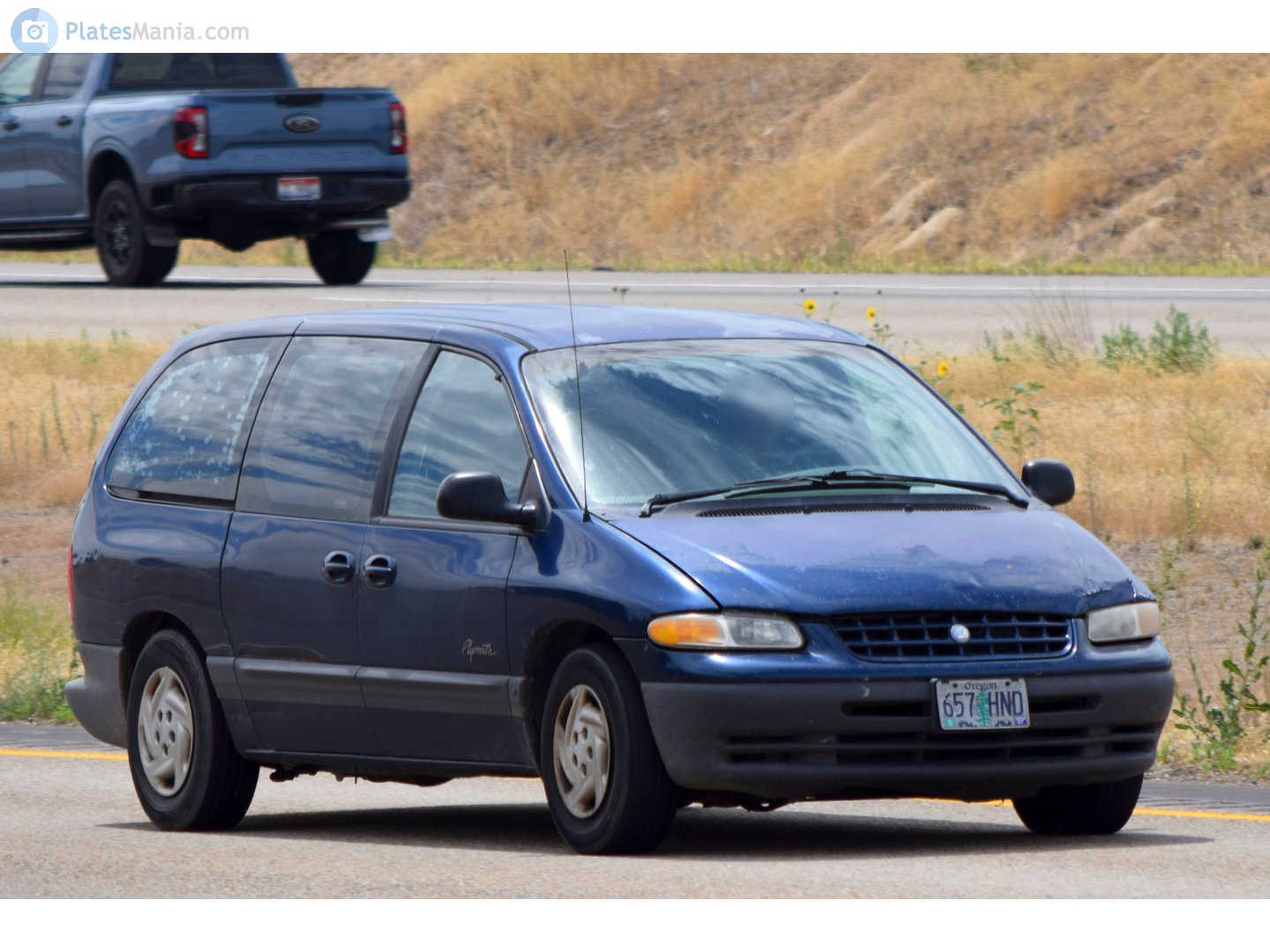 657 HND, Plymouth Grand Voyager 3rd gen (NS), 1995–2000
