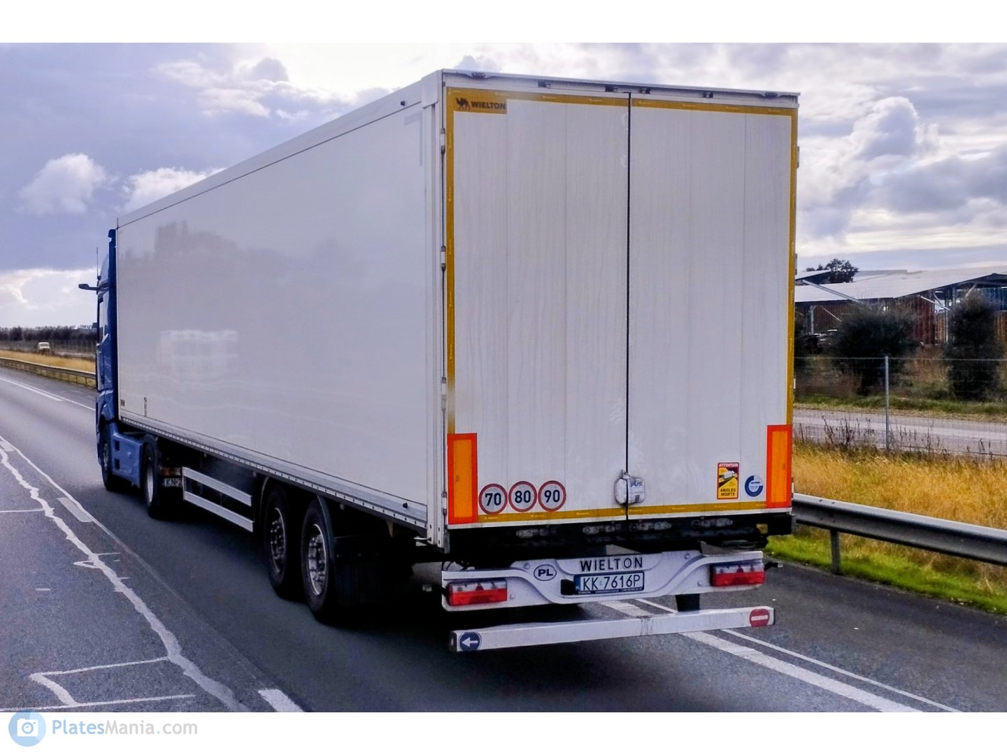 KK 7616P, Wielton NS 