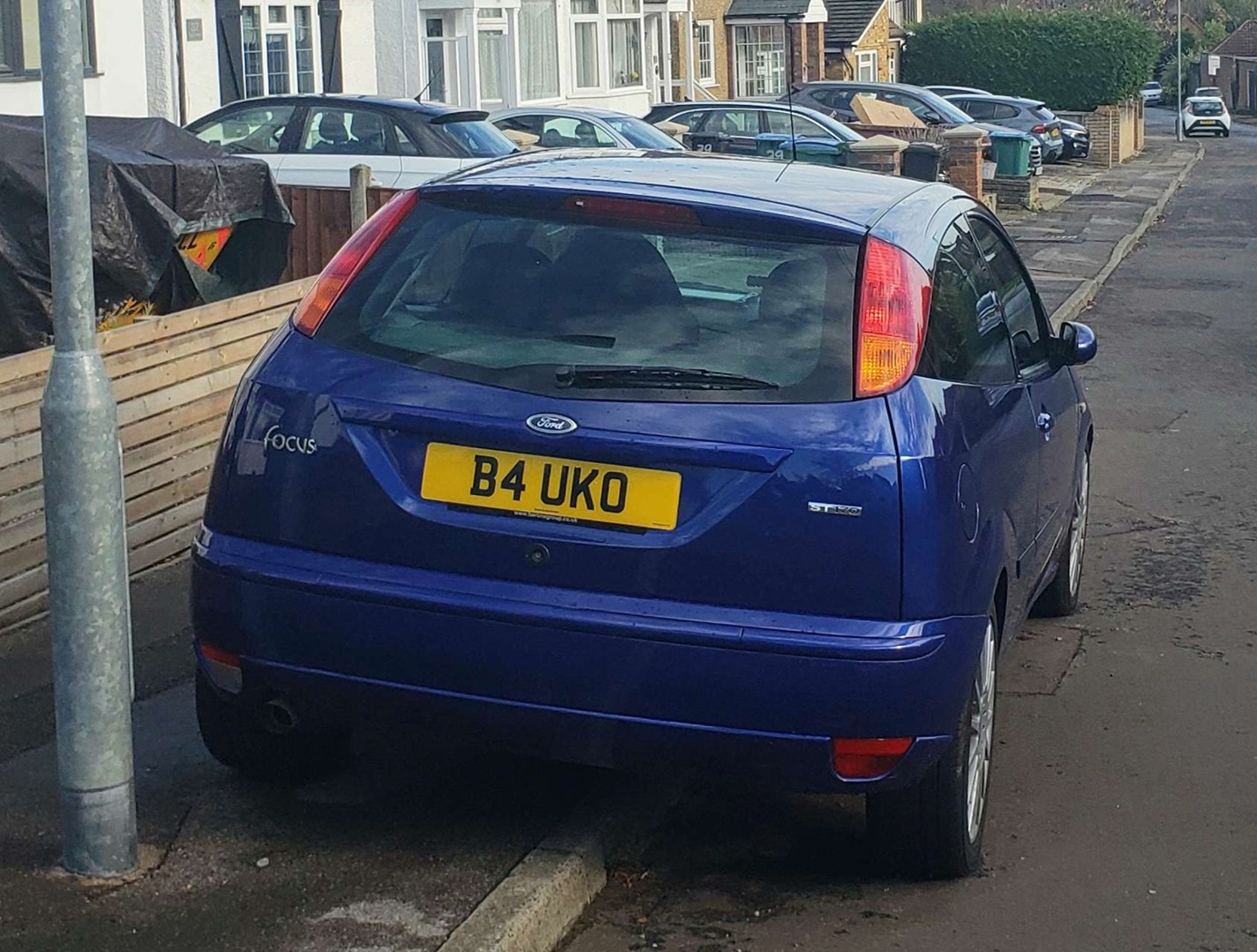 B4UKO, Ford Focus 1st gen 3-door Hatch (DBW; C170), 1998–2005