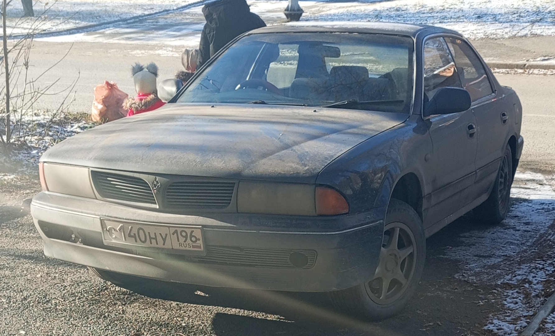 с 140 ну 196, Mitsubishi Diamante 1st gen Sedan (F1/F2), 1990–1995