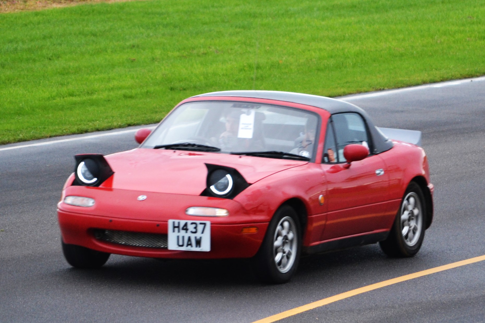 H437UAW, Eunos Roadster 