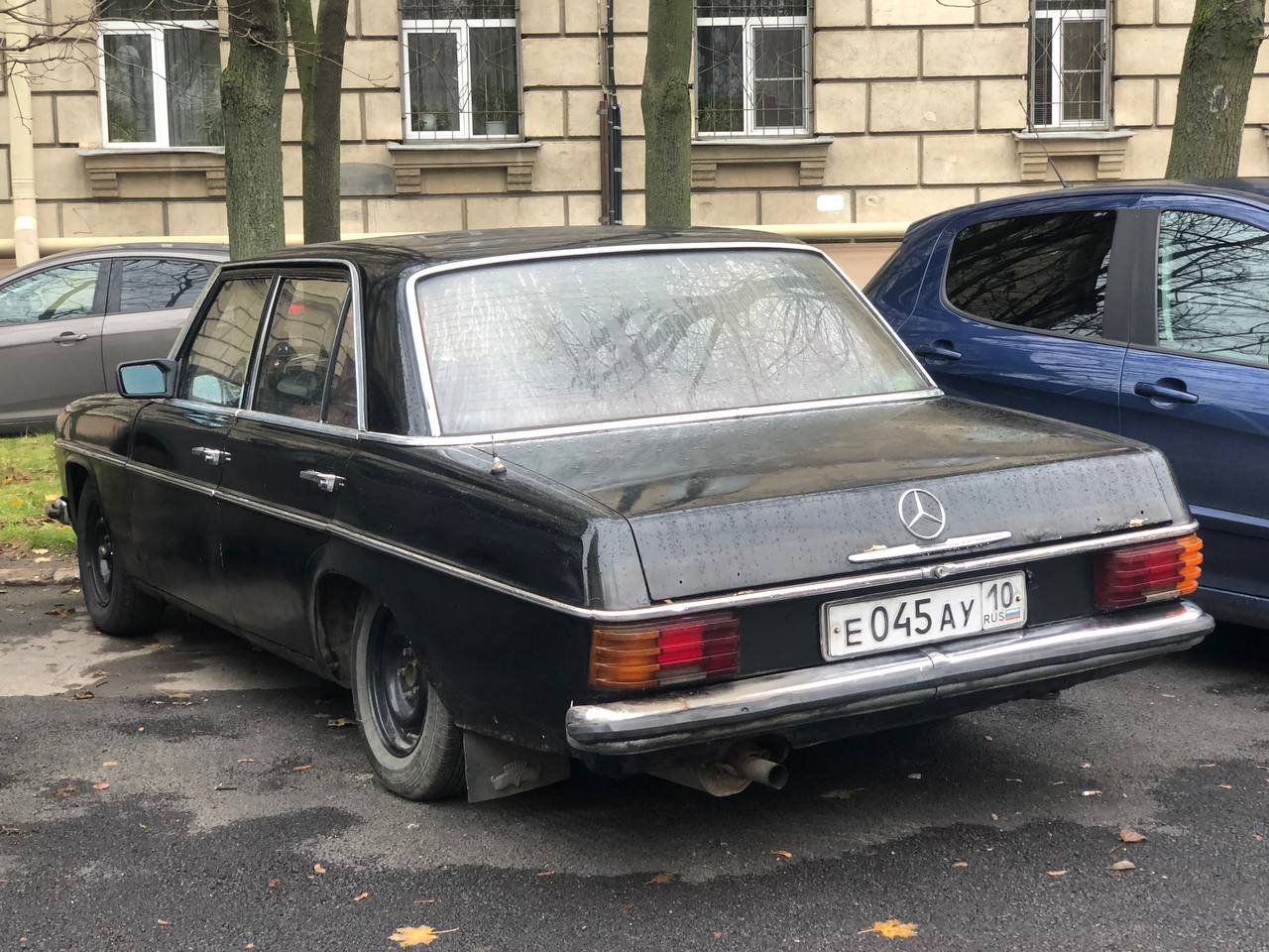 е 045 ау 10, Mercedes-Benz E-Klasse 200–280 Sedan (W114/W115), 1967­–1976
