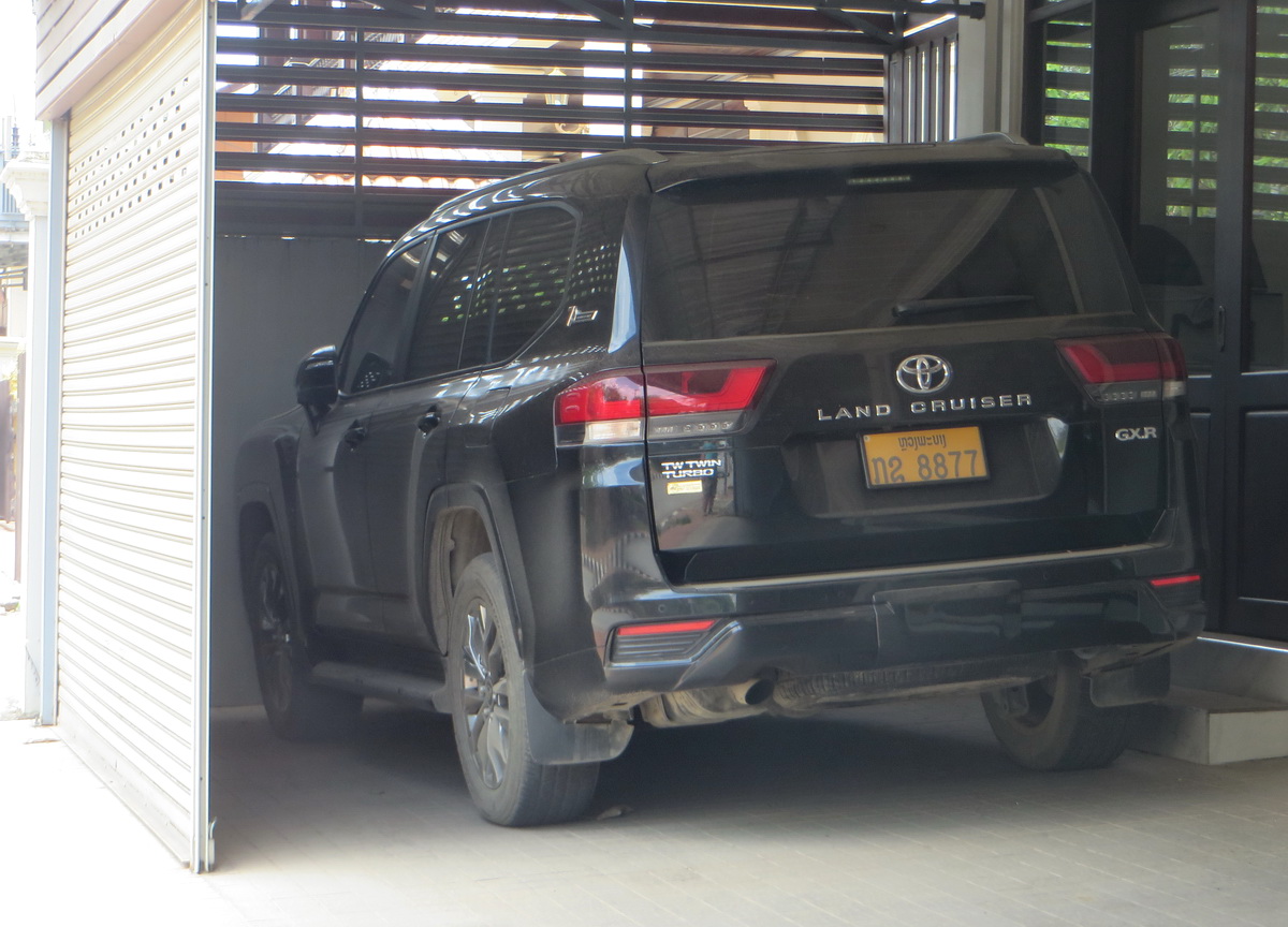 ກຂ 8877, Toyota Land Cruiser 200 (J200), 2007–2011