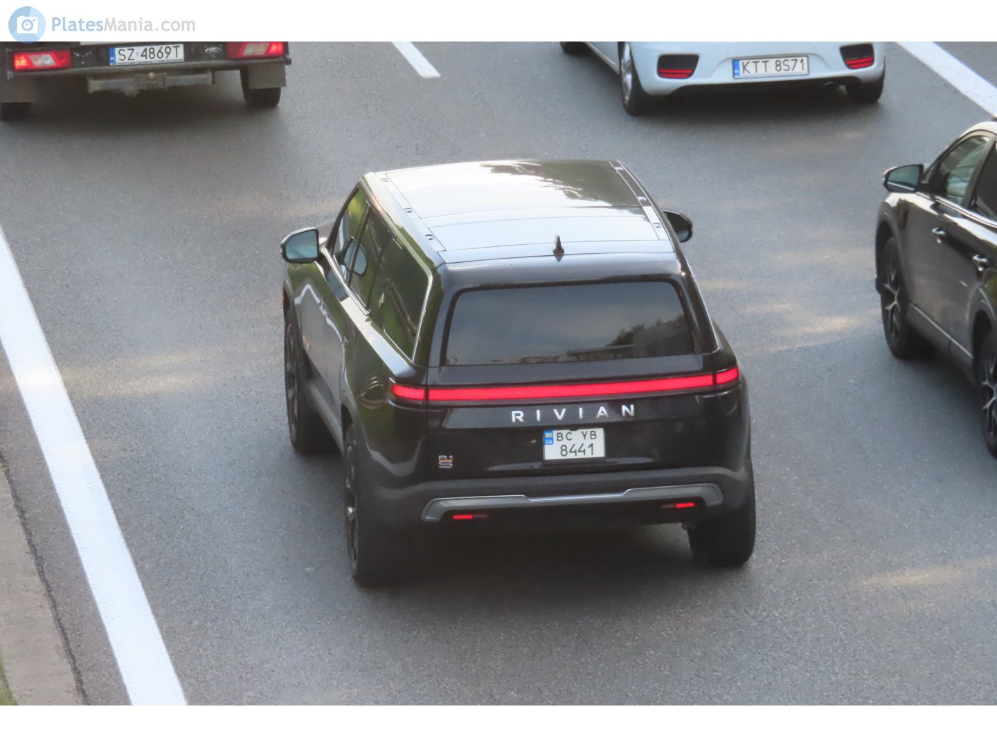 BC 8441 YB, Rivian R1S 1st gen, 2022–